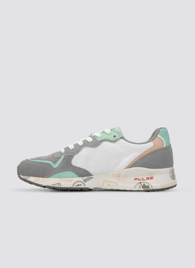 Trevia Sneaker