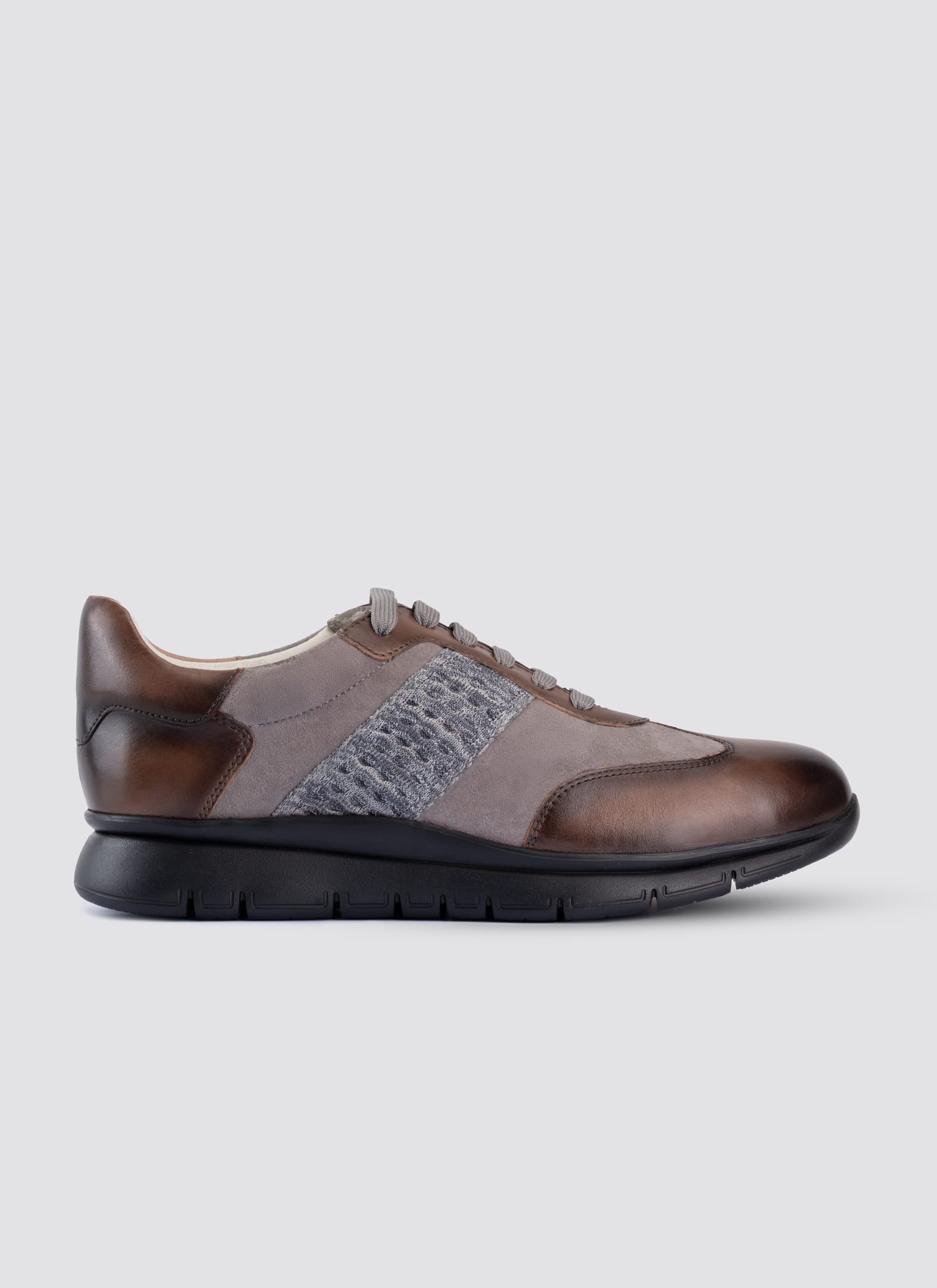 Tessa Sneaker