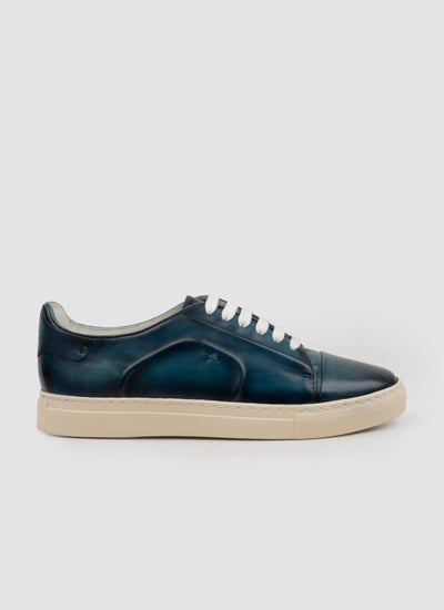 Kiana Sneaker