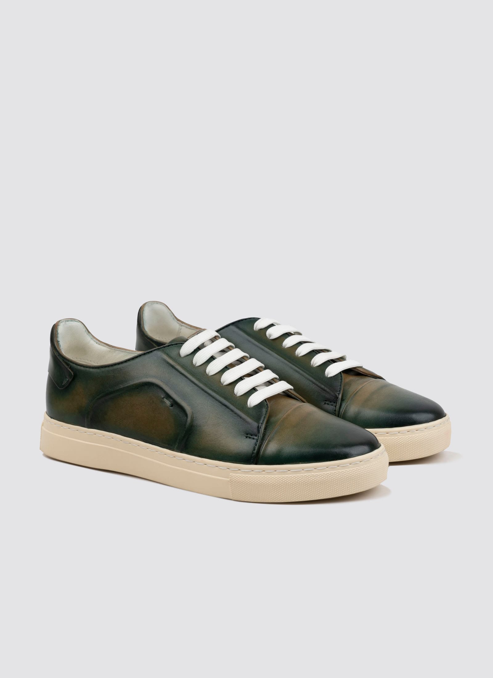 Kiana Sneaker