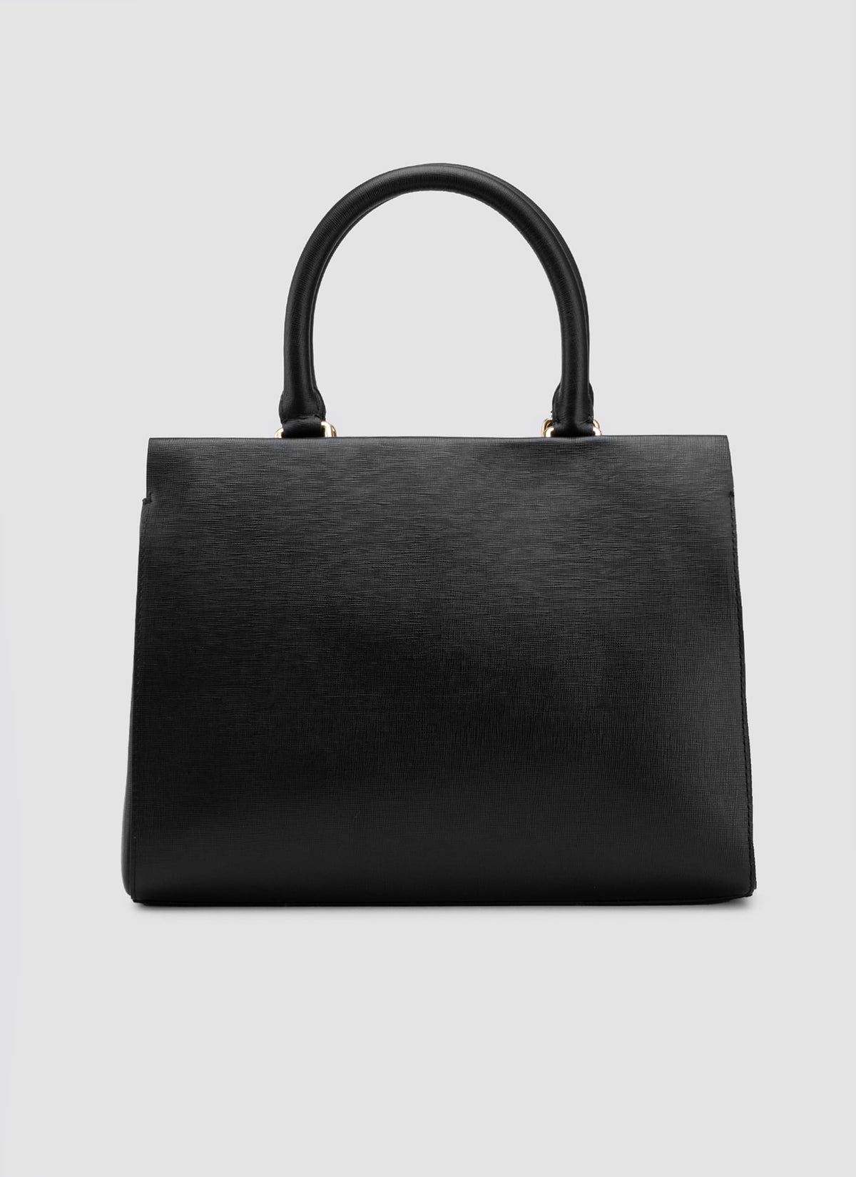 Larissa Satchel
