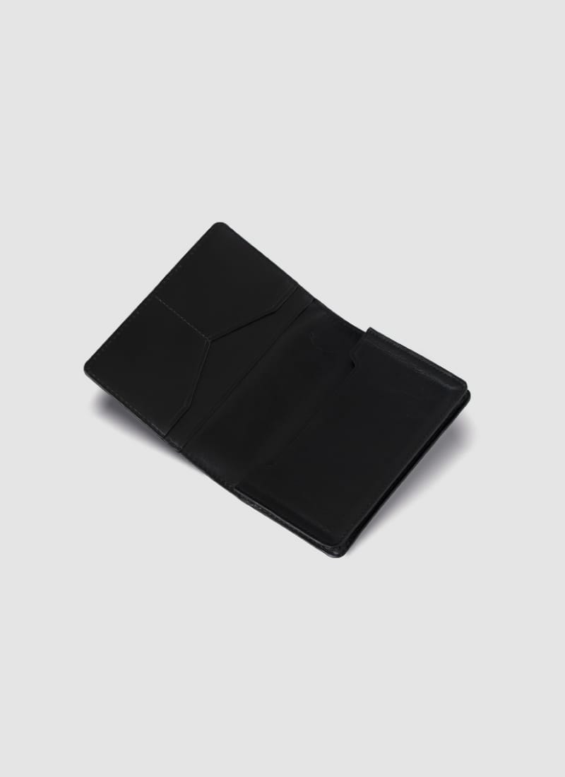 Language Shoes-Men-Pharrel Passport Holder-Premium Leather-Black Colour-Leather Accessories
#color_black